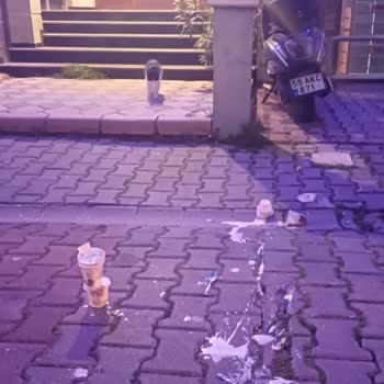 Getir Kurye Siparişimi Kapıma Getirmedi Ve Yerlerde Bıraktı