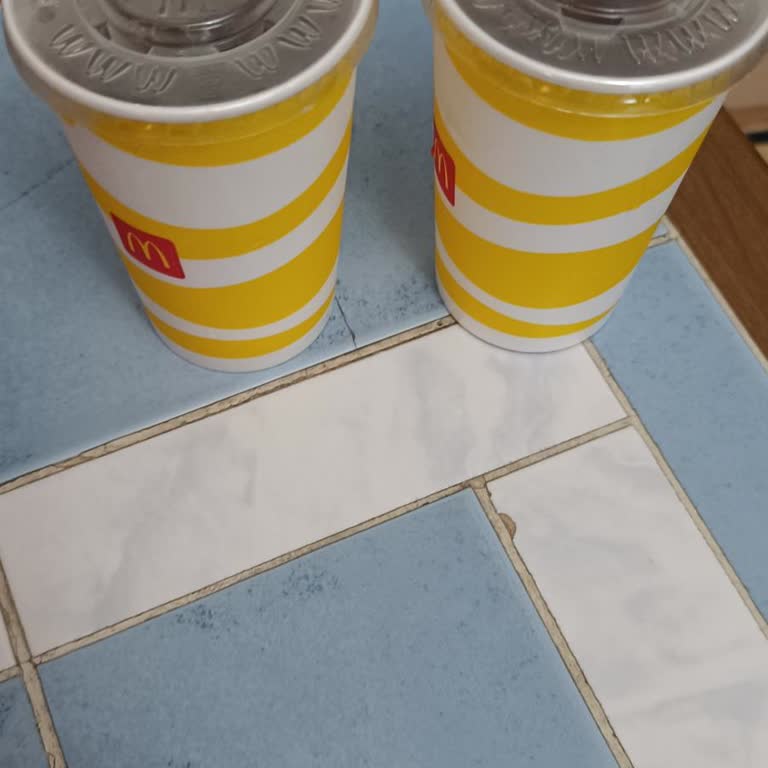 Yemeksepeti'nde Gecikmeli Sipariş, Yanlış İçecek, Soğuk Hamburger Ve Müşteri Hizmetine Ulaşılamama