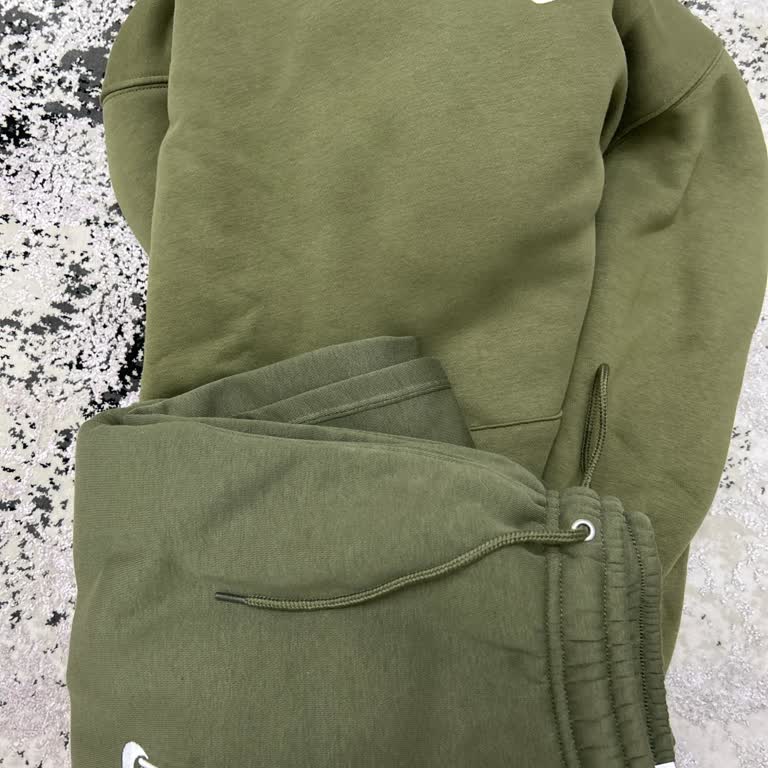 Intersport Trabzon Forum AVM'de Eşofman Renk Uyuşmazlığı Ve Personel İlgisizliği