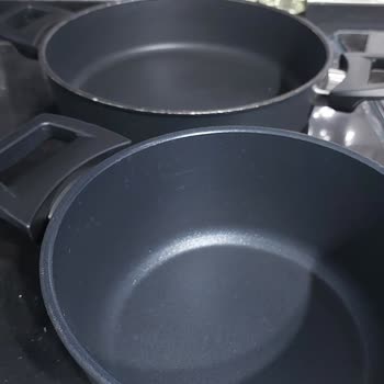 Garanti Kapsamında Olmasına Rağmen Karaca Tencere Setinde Paslanma Ve Soyulma Sorunu