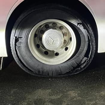 Patlak Lastik Ve 3 Saatlik Gecikme: Yolcu Güvenliği Tehlikede