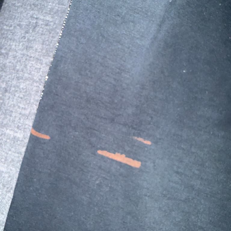 Bebek Bakım Odasındaki Çamaşır Suyu Kokusu Ve Kıyafet Hasarı