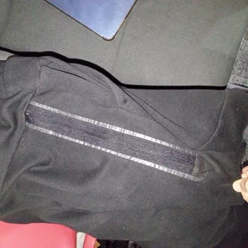 Arka Cepteki Fermuar Kısa Sürede Bozuldu, Hızlı Değişim Talebi