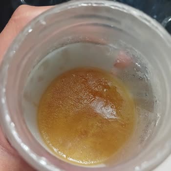 Bal Kavanozunda Şekerleşme Ve Yağ Tabakası Çocuğuma Verildiği İçin Endişe