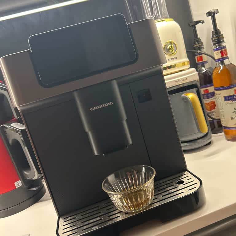 Grundig Delisia Kahve Makinesinin Süt Isıtma Ve Kahve Verme Sorunu Nedeniyle Para İadesi Talebi