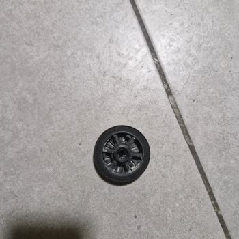 Ççs Valiz Kısa Sürede Deforme Oldu