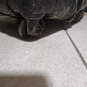 Ççs Valiz Kısa Sürede Deforme Oldu