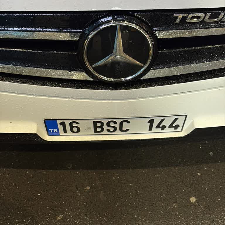 Gece Yarısı Genç Kızların İstanbul’da Yalnız Bırakılması Ve Kamil Koç’un Yardımcı Olmaması