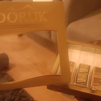 Eksik Çikolata Kutusu Hediye Anında Utanç Ve Güven Kaybına Neden Oldu