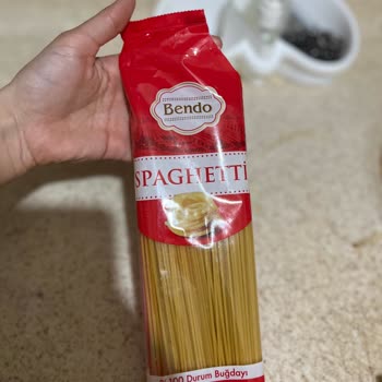 A101 Karacabey Şubesinde Bendo Spaghetti Makarnasında Siyah Lekeler