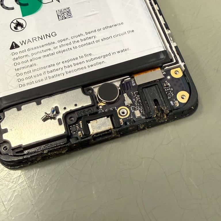 Garanti Kapsamındaki Telefonum Ücretsiz Onarılmadı Ve Kargo Ücretleri Bize Yüklendi