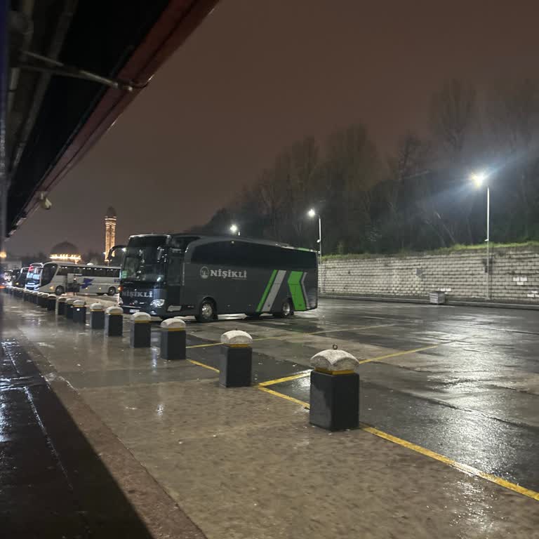 Metro Turizm Otobüsü 1.5 Saat Gecikti Ve Önemli Sınavıma Katılamama Neden Oldu