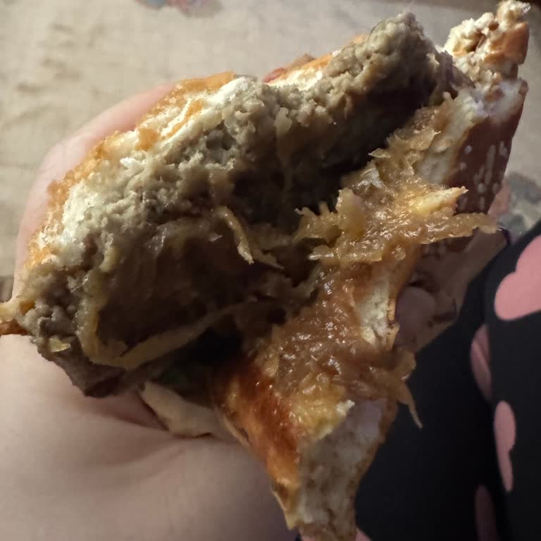 Ranch Burger Menüsünün Eksik Ve Aşırı Tuzlu Olması Nedeniyle Ücret İadesi Talebi