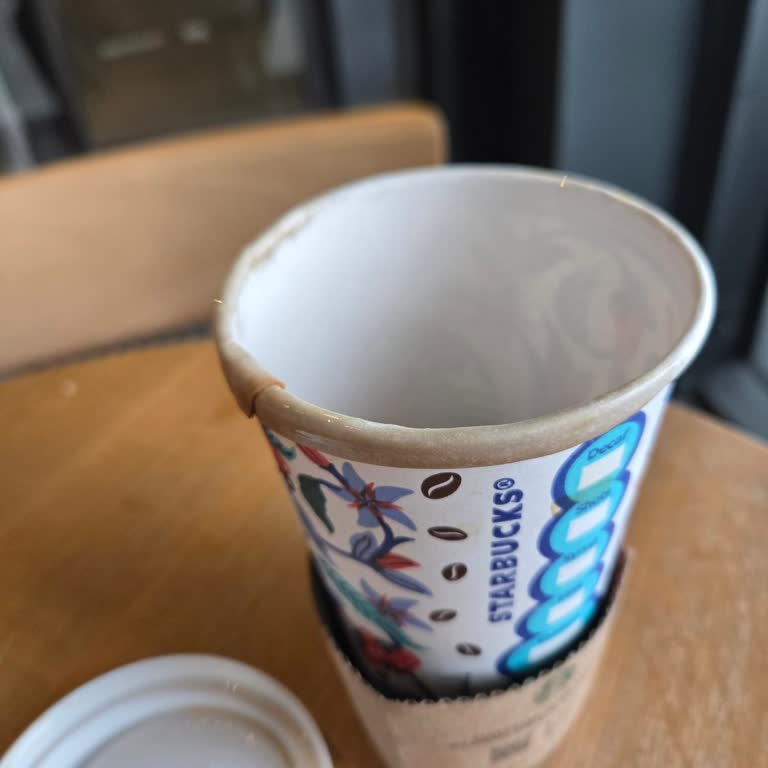 Starbucks Karton Bardak Çabuk Yumuşuyor Ve Müşteri Hizmetleri Yanıt Vermiyor