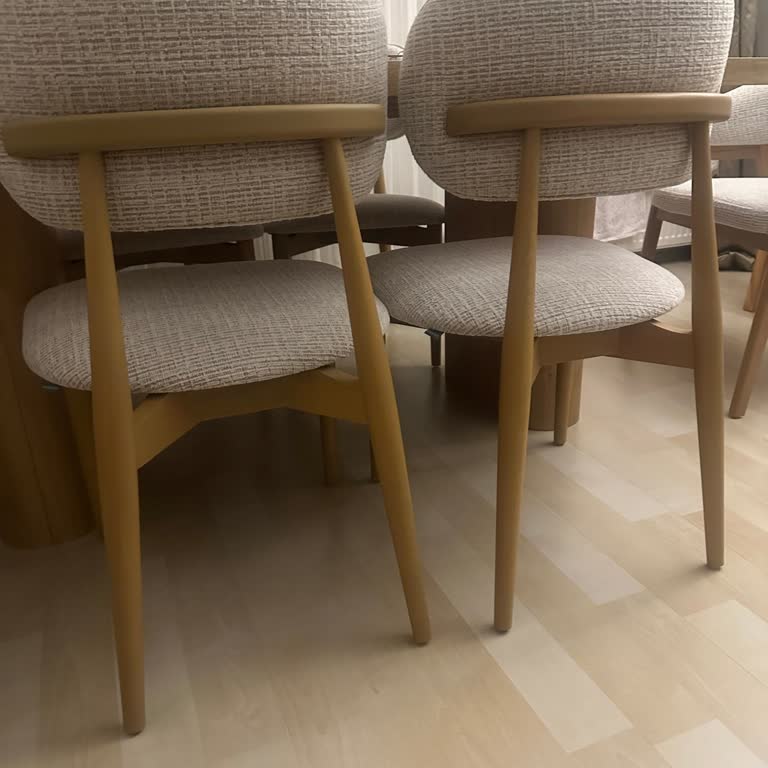 Masa Montajında Çatlak, Sandalyelerde Renk Uyumsuzluğu Ve Değişim Talebi