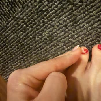 Protez Tırnakta Hatalı Uygulama Ve Kaba İletişim