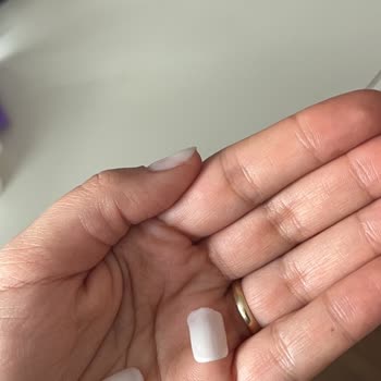 Kalıcı Oje Kısa Sürede Dökülmesi Ve İade Talebi