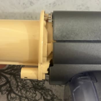 Philips 7000 Serisi Dik Süpürge Gövde Kırılması Tasarım Hatası Garantili Değişim Talebi