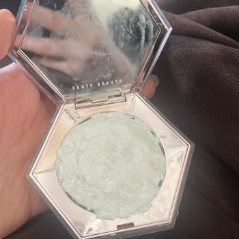 Sephora’dan Aldığım Fenty Beauty Highlighter İlk Kullanımda Parçalandı Ücretsiz Değişim Talebi