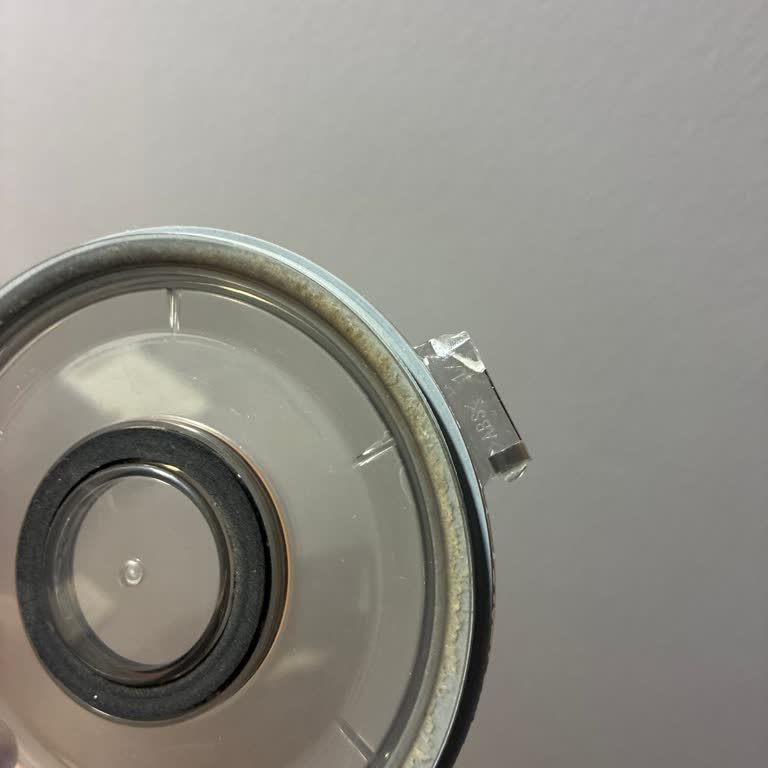 Arnica Solara Şarjlı Süpürge Toz Hazne Kapağının Kırılması Garanti Kapsamında Ücretsiz Değişim