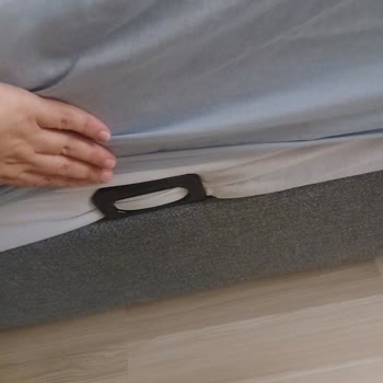 Ayak Kısmındaki Aparat Eksikliği Yüzünden Yatak Sürekli Kayıyor