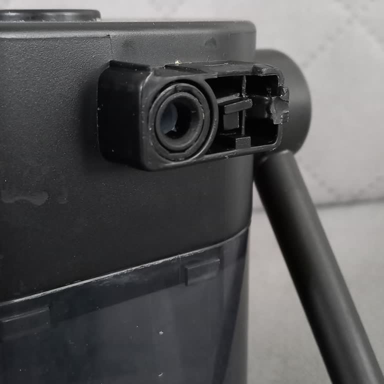 Süt Haznesi Kırıldı; Garanti Kapsamında Ücretsiz Parça Değişimi İstiyorum