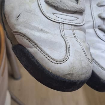 Üretim Hatası Nedeniyle Ayakkabılarım Garanti Kapsamında Değiştirilmeli