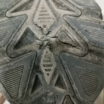 Skechers Ayakkabısının Alt Tabanı Erken Yırtıldı, Garanti Reddi