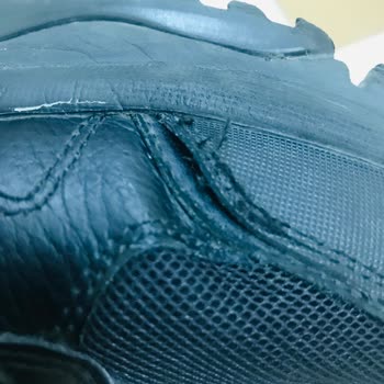 Kısa Sürede Dikişleri Açılan Skechers Ayakkabı İçin Değişim Talebi
