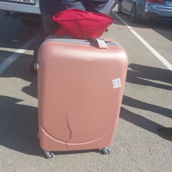 Lefkoşa-İstanbul-Tiflis Uçuşları Sonrası Kırık Bavul Ve Tazmin Talebi