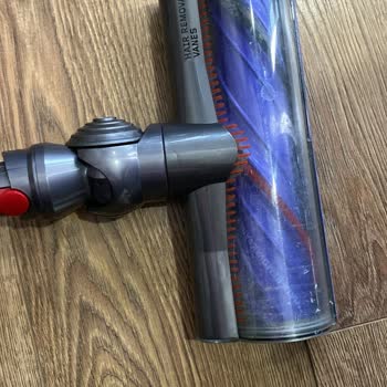 Dyson V12 Halı Süpürme Başlığı Aniden Bozuldu, Garanti Süresi Bittiği İddiası Ve Destek Reddi