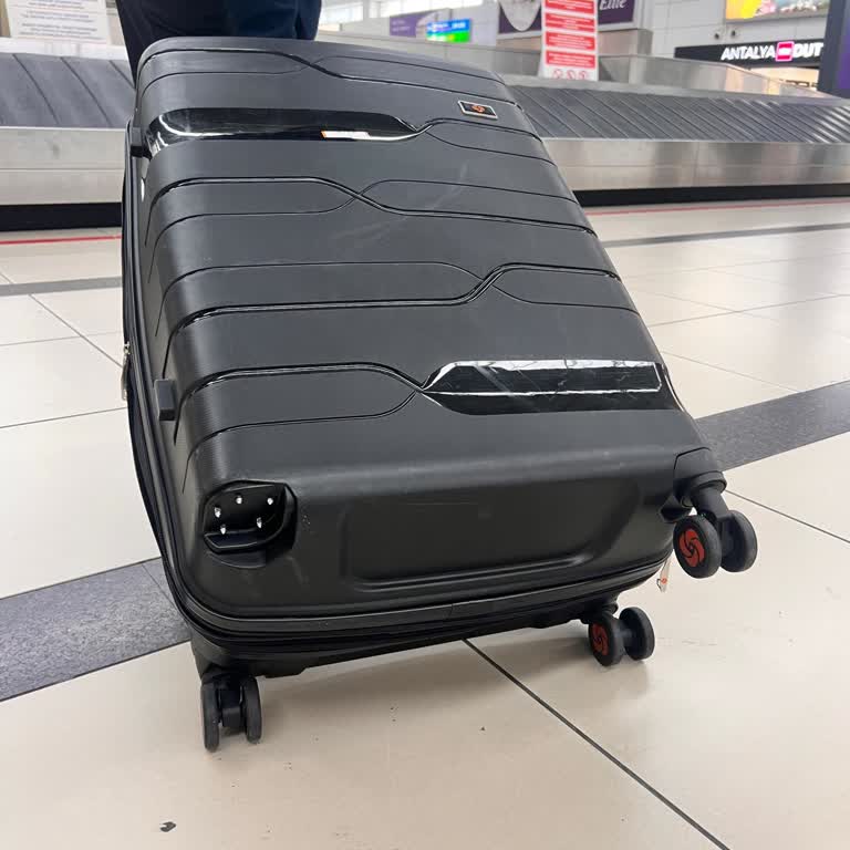 Sunexpress Ağırlık Uyarısı Olmadan Hasar Gören Valizimin Bedelinin İadesi