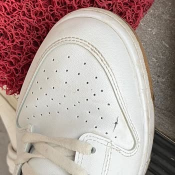 Ayakkabı Kısa Sürede Açıldı, Satıcı Cevap Vermedi