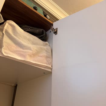 Puffy Koltuk Takımında Hızlı Çökme Ve Gardıroplarda Açılmayan Kapaklar İçin Garanti İadesi Talebi