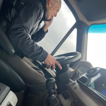 Şoförün Telefon Konuşması Ve Yüksek Müzik Sesinin Yolcu Güvenliğine Olumsuz Etkisi