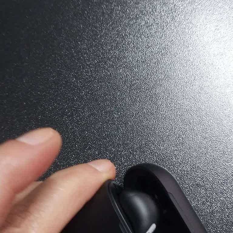 Sağ Kulaklık Çalışmıyor, Ücretsiz Tamir Veya Değişim Talebi