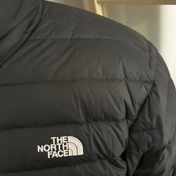 North Face Montunda Yün Çıkması Ve Üretim Hatası