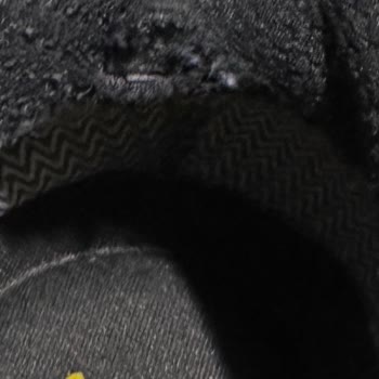 Kısa Sürede Yıpranan 7000 TL’lik Kışlık Botta Garanti Reddi