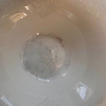 Karaca İnci Yemek Takımındaki Kararma Ve Kırılan Parçalar Nedeniyle Tam Değişim Talebi