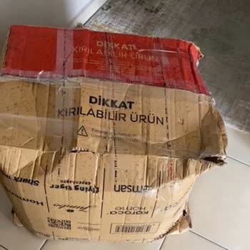 Karaca İnci Yemek Takımındaki Kararma Ve Kırılan Parçalar Nedeniyle Tam Değişim Talebi