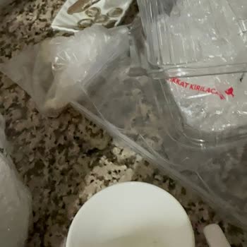 Karaca İnci Yemek Takımındaki Kararma Ve Kırılan Parçalar Nedeniyle Tam Değişim Talebi