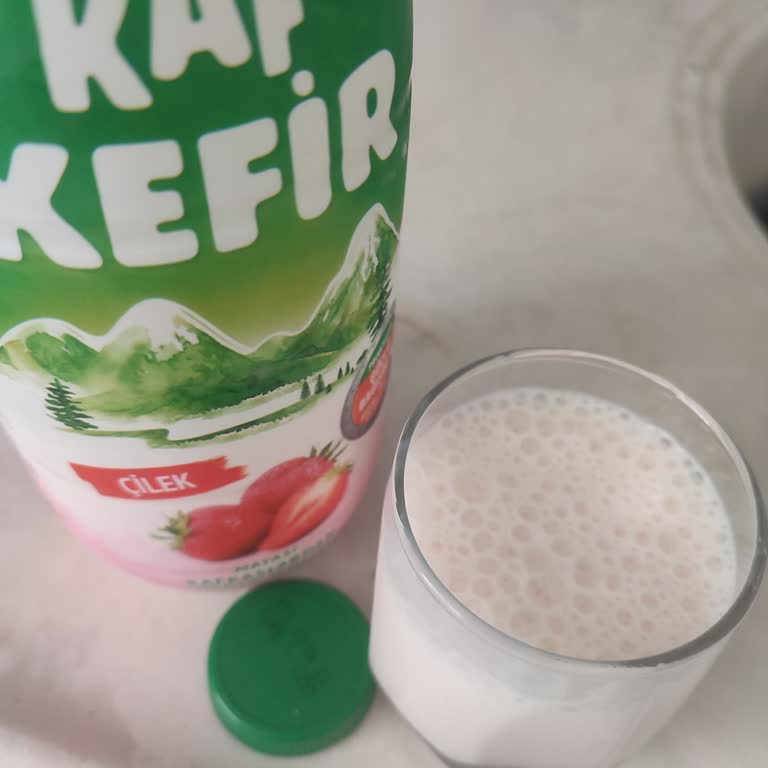 Sütaş Çilekli Kefir Bozulmuş, Son Kullanma Tarihi Geçmemiş Olmasına Rağmen