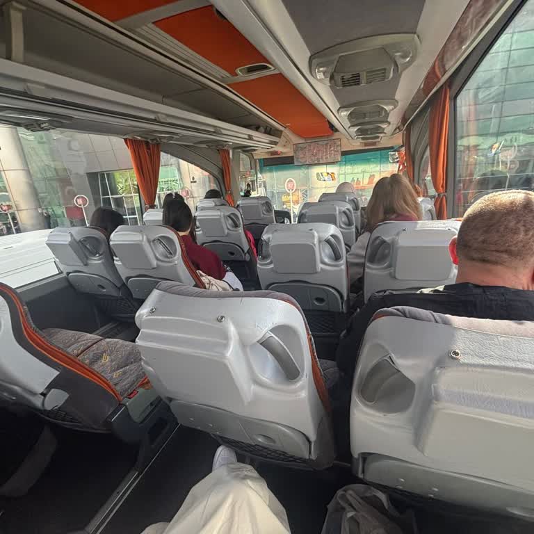 Öncü Otobüsünde 2+1 Görünmesine Rağmen 2+2 Araçta Zorla Oturtulduk Ve İade Talep Ediyoruz