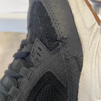 Az Kullanıma Rağmen Skechers Ayakkabısının Yan Yırtılması Ve Ücret İadesi Talebi