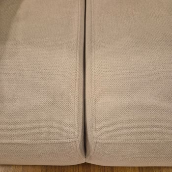 Defolu Linthe Koltuk, Görünür Vidalar Ve Cevapsız Müşteri Hizmetleri