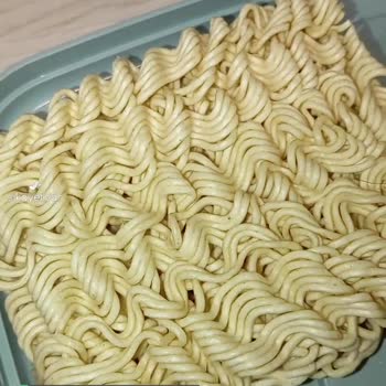 İndomie Noodle İçinden Çıkan Kıllar Ve Markanın İlgisizliği
