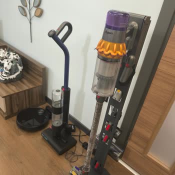 Dyson Wash G1 Paspasların Sürekli Islak Kalması Ve Koku Problemi Garanti Servisi Cevapsız