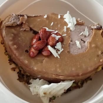 Moda Fırın (Kayseri) Pasta Ekşimiş Ve De İçi Sulanmış Şekilde İdi