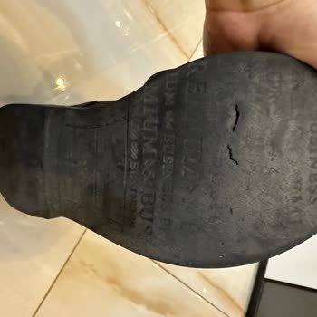 Tergan Mağazası Ayakkabı Tabanı Yırtılmasına Çözüm Sunmuyor, Tamir İsteği Reddedildi