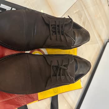 Tergan Mağazası Ayakkabı Tabanı Yırtılmasına Çözüm Sunmuyor, Tamir İsteği Reddedildi